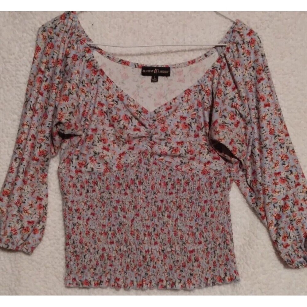 Almost Famous Women's  Floral Crop Top Size - Large
